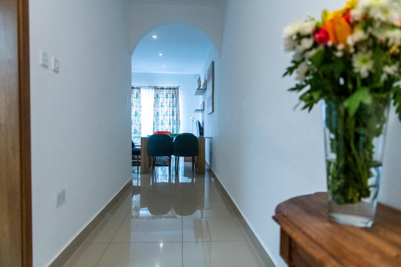 Rua Cosy Apartment Слима Экстерьер фото