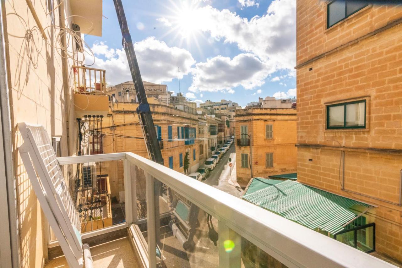Rua Cosy Apartment Слима Экстерьер фото